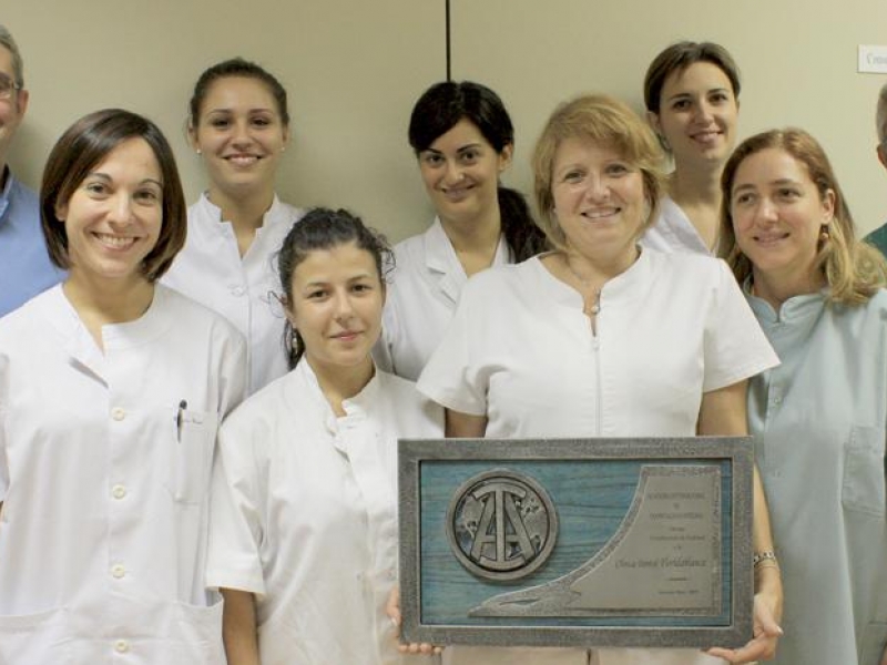 Clnica Dental Floridablanca, Dr. Bagn (2)